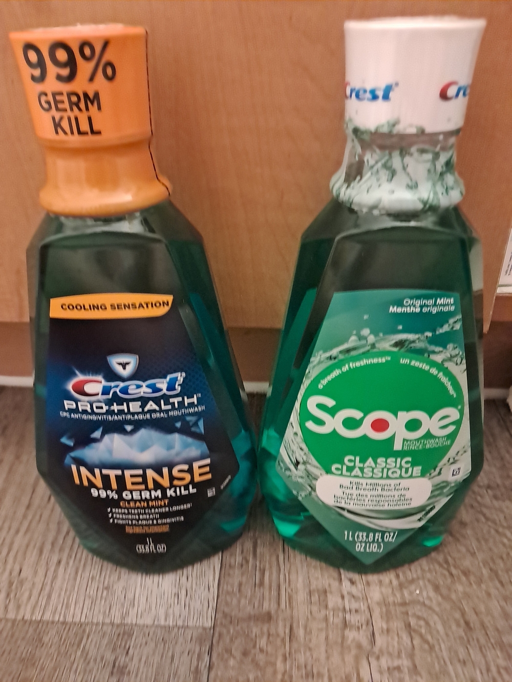 Crest Pro-Health Intense Mouthwash - Green & Orange Accents